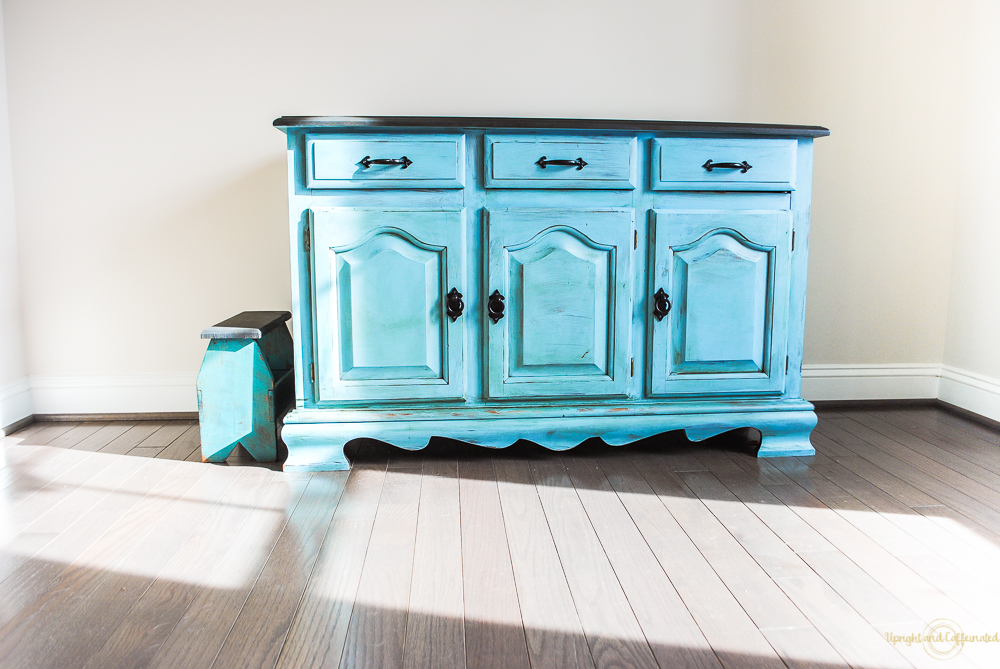 I love this bright kitchen hutch! 