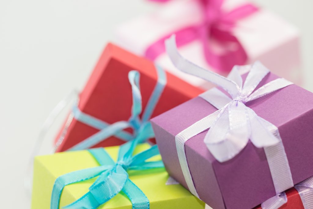 Save Money on Kids' Birthday Gifts 