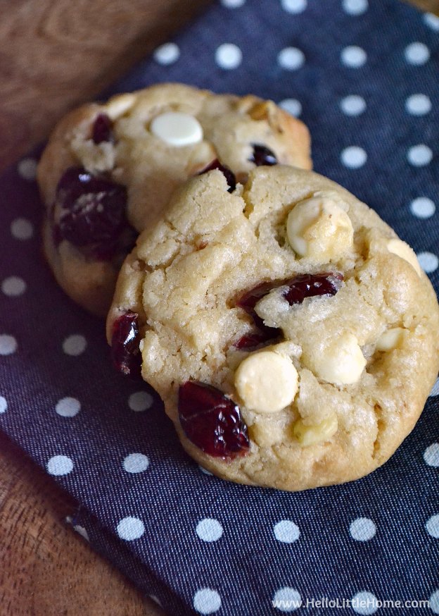 White Chocolate Cranberry Cookies 