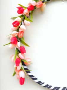 http://refreshrestyle.com/hula-hoop-spring-wreath/