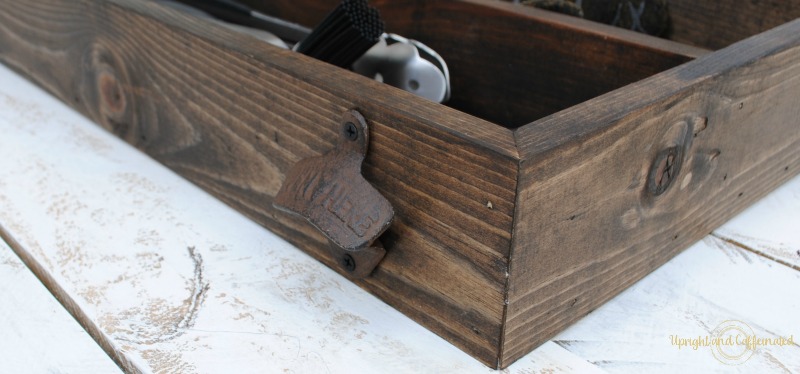 Contain grill accessories in this DIY grill tool box! 