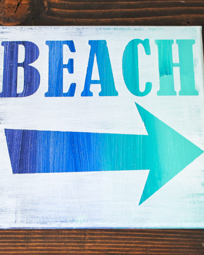This way to the beach!! Who doesn't love fun beach art!