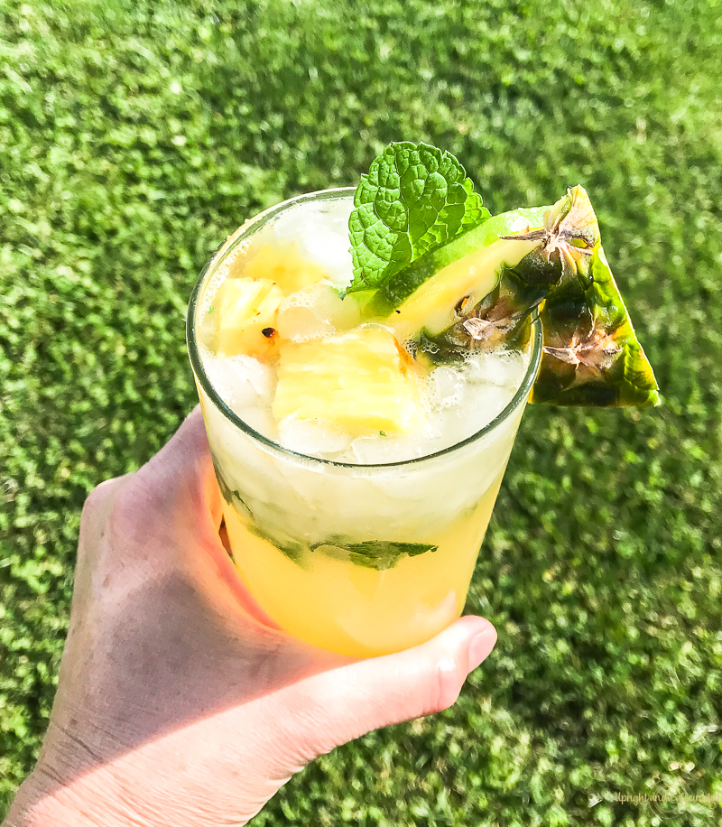 I love flavored mojito recipes. This grilled pineapple mojito doesn't disappoint! 
