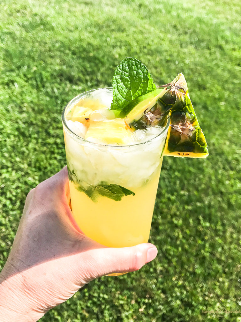 This is the best grilled pineapple mojito recipe ever!