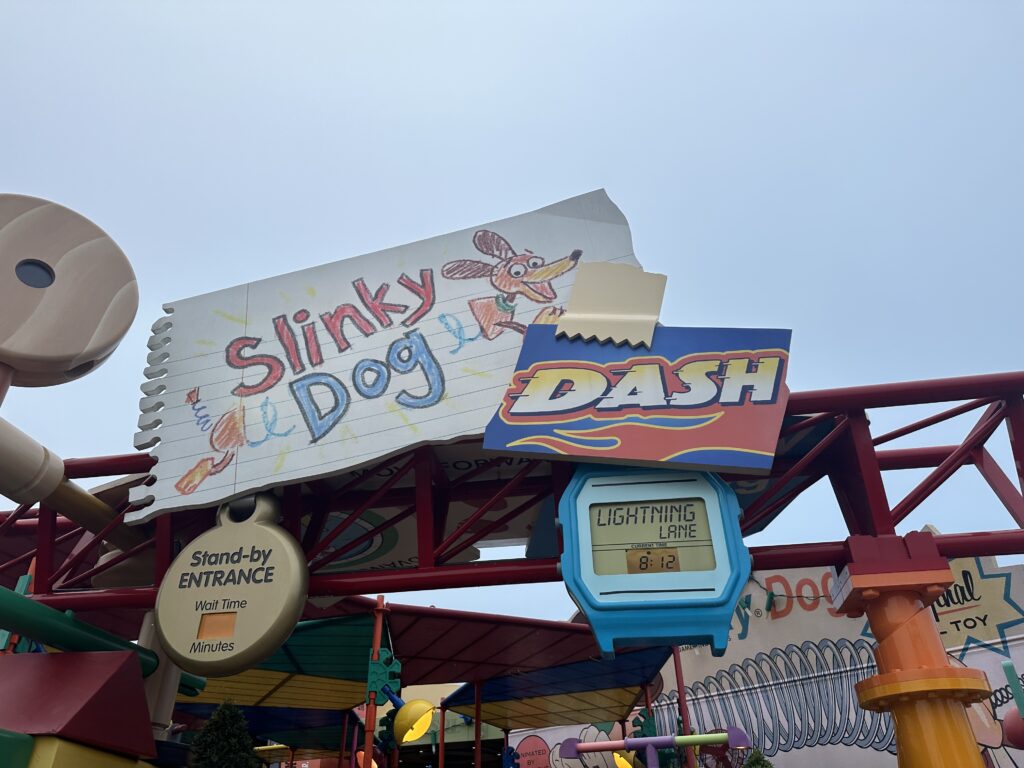 Slinky Dog Dash Queue